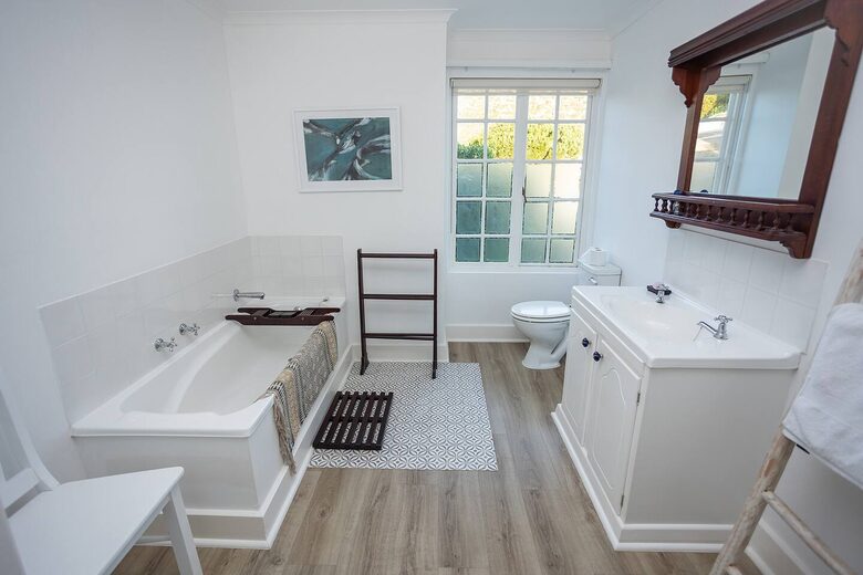 Cape Town Family Hideaway - Clovelly, Cape Town, South Africa