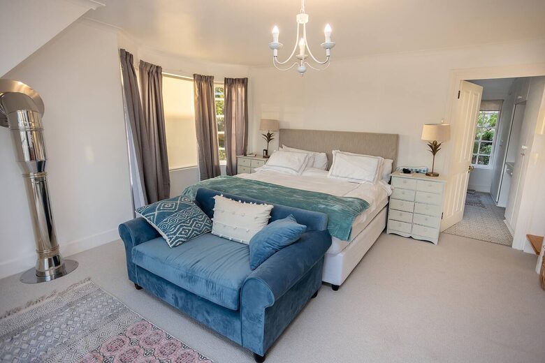 Cape Town Family Hideaway - Clovelly, Cape Town, South Africa