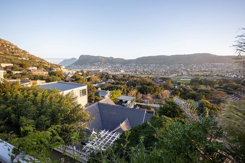 Cape Town Family Hideaway - Clovelly, Cape Town, South Africa