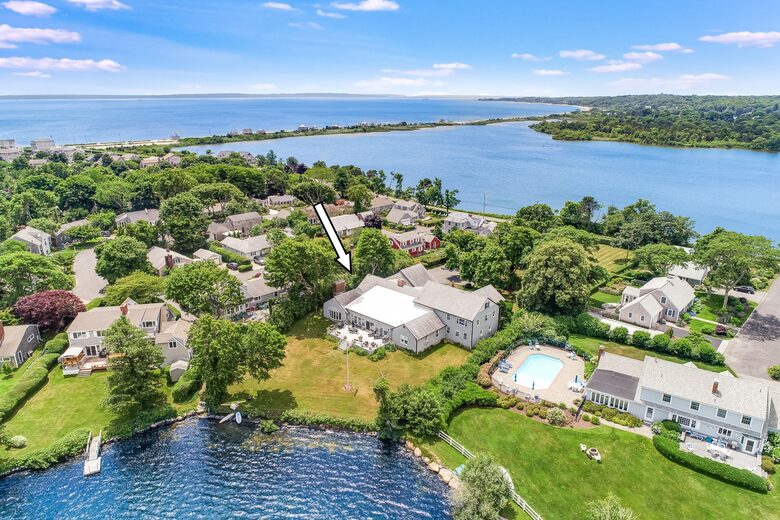 Luxury Beach House w/ Private Pond - Falmouth, Massachusetts