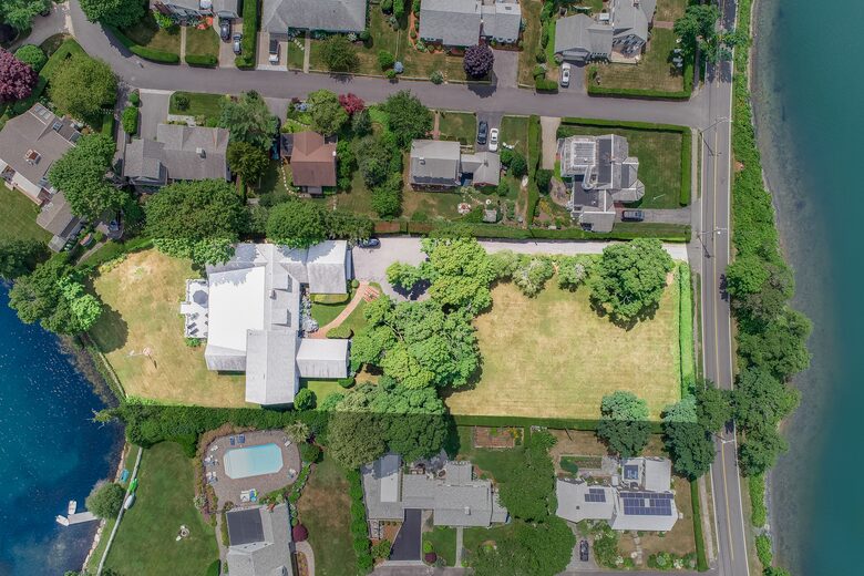 Luxury Beach House w/ Private Pond - Falmouth, Massachusetts