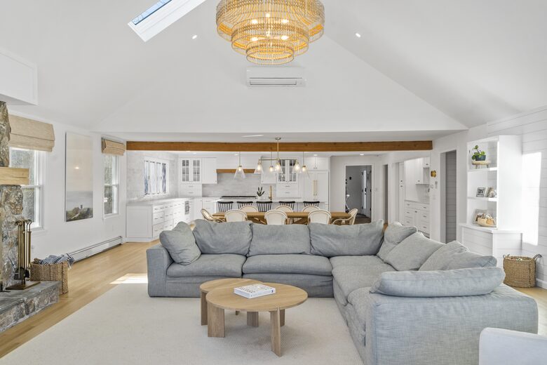 Luxury Beach House w/ Private Pond - Falmouth, Massachusetts