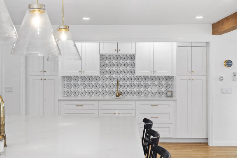 Luxury Beach House w/ Private Pond - Falmouth, Massachusetts