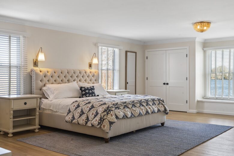 Luxury Beach House w/ Private Pond - Falmouth, Massachusetts