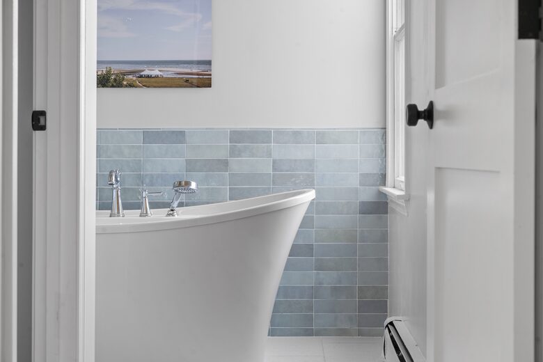 Luxury Beach House w/ Private Pond - Falmouth, Massachusetts
