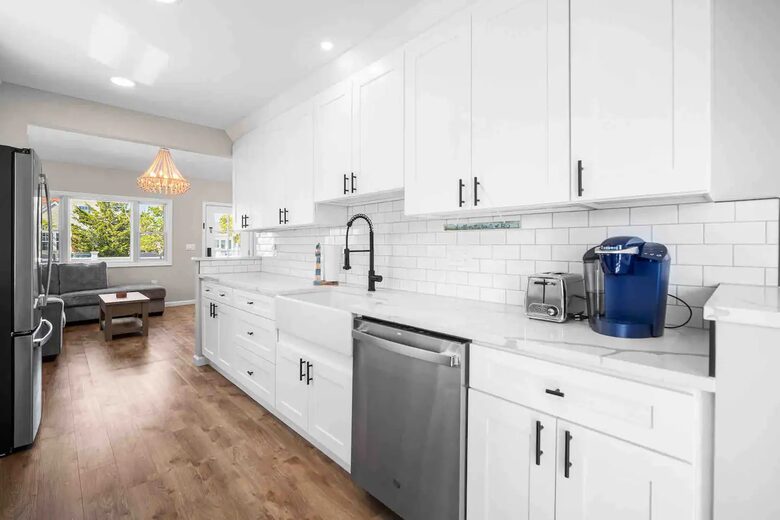 Beach Bungalow - 1.5 Blocks to the Beach! - Brigantine, New Jersey