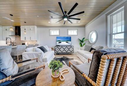 Modern, Luxury Beach Home Steps to the White Sandy Beaches! - Panama City Beach, Florida