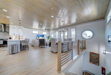 Modern, Luxury Beach Home Steps to the White Sandy Beaches! - Panama City Beach, Florida
