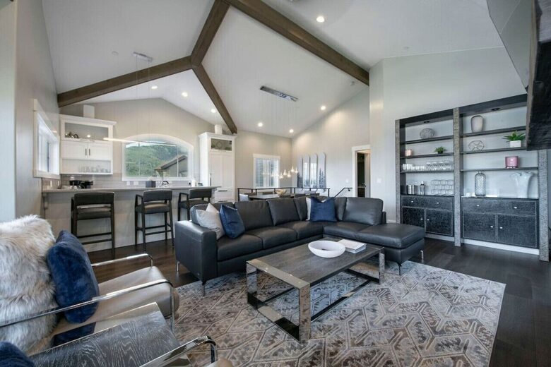 Mountain Haven Retreat: Just Steps From Slopes - Park City, Utah