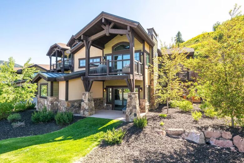 Mountain Haven Retreat: Just Steps From Slopes - Park City, Utah