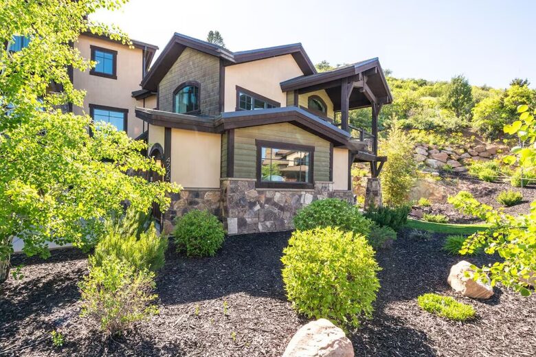 Mountain Haven Retreat: Just Steps From Slopes - Park City, Utah