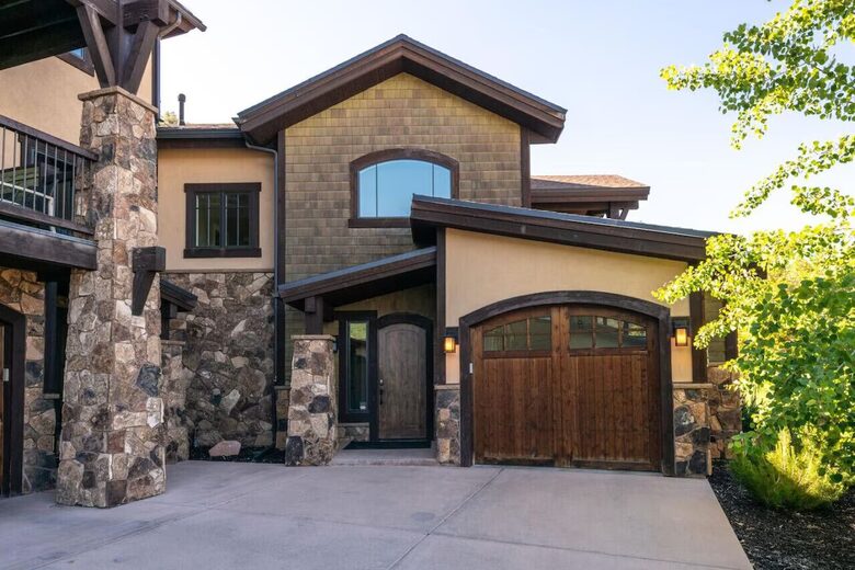 Mountain Haven Retreat: Just Steps From Slopes - Park City, Utah