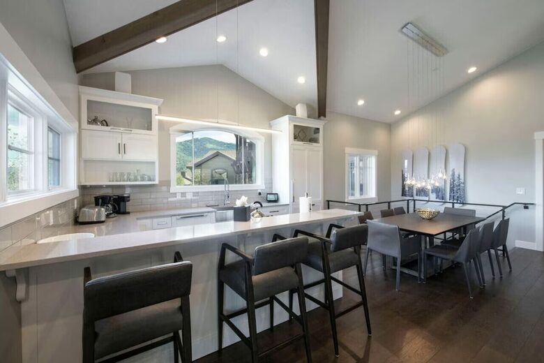 Mountain Haven Retreat: Just Steps From Slopes - Park City, Utah