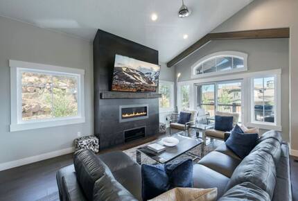 Mountain Haven Retreat: Just Steps From Slopes - Park City, Utah