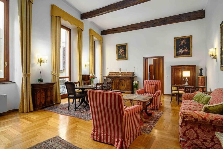 Ancient 19th Century Apartment - Milan, Italy