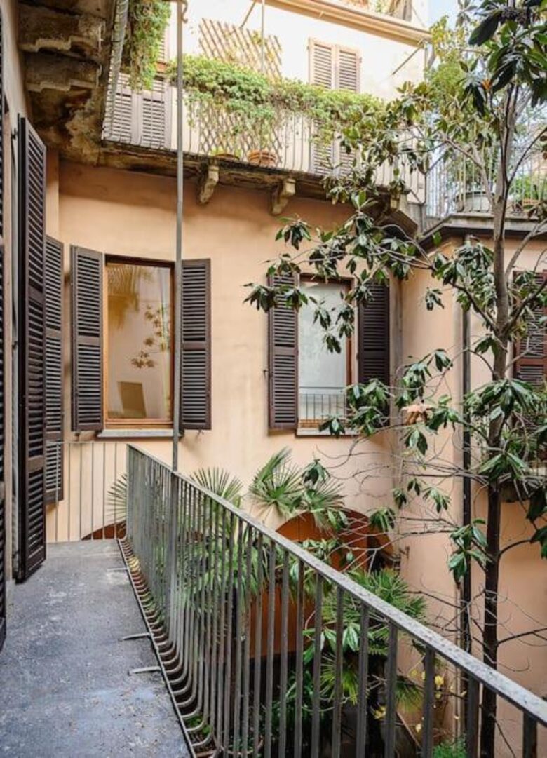 Ancient 19th Century Apartment - Milan, Italy