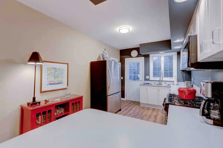 Charming Annapolis Retreat | Walk to the Naval Academy and Annapolis City Dock - Annapolis, Maryland