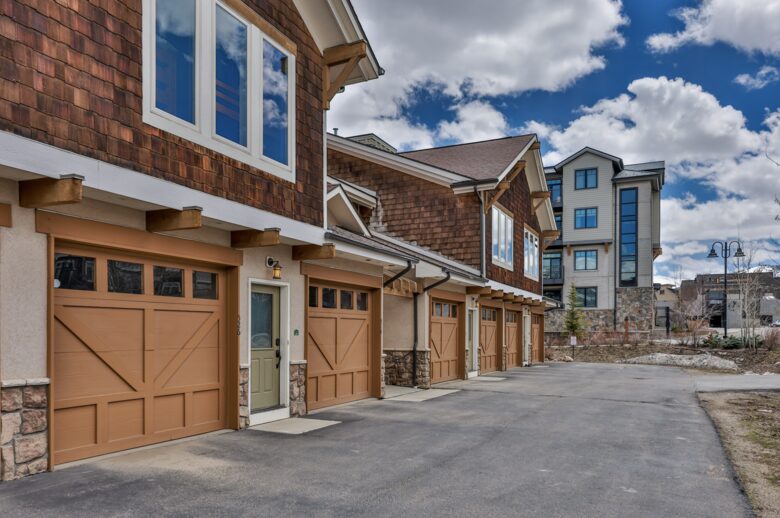Upscale Winter Park Getaway | Shuttle to Ski, Walk to Restaurants! - Winter Park, Colorado