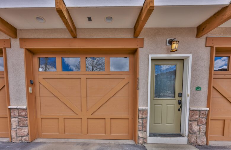 Upscale Winter Park Getaway | Shuttle to Ski, Walk to Restaurants! - Winter Park, Colorado