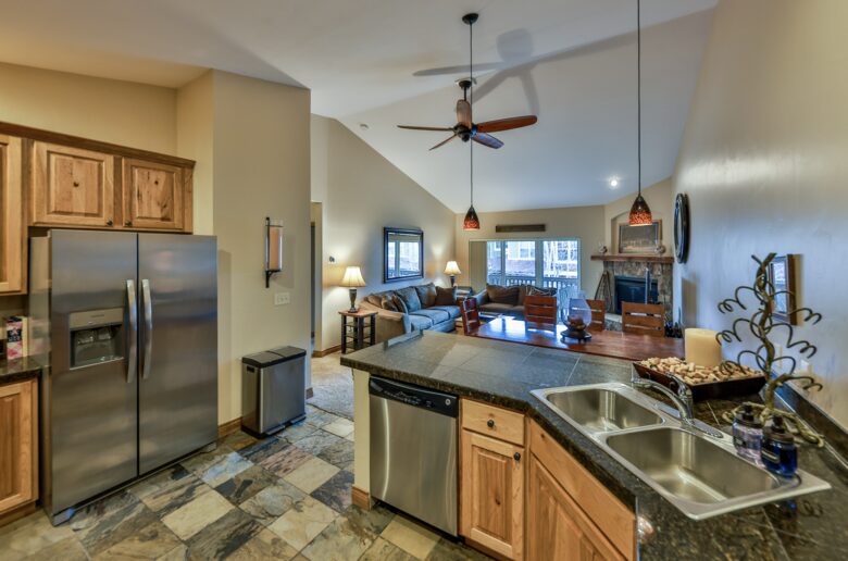 Upscale Winter Park Getaway | Shuttle to Ski, Walk to Restaurants! - Winter Park, Colorado