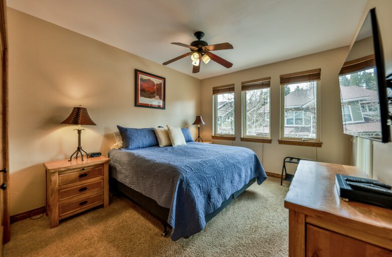 Upscale Winter Park Getaway | Shuttle to Ski, Walk to Restaurants! - Winter Park, Colorado