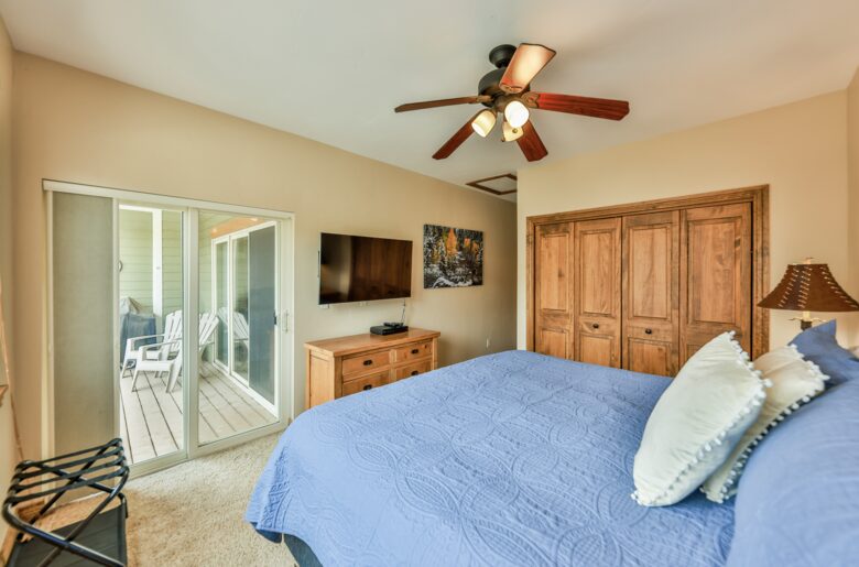 Upscale Winter Park Getaway | Shuttle to Ski, Walk to Restaurants! - Winter Park, Colorado
