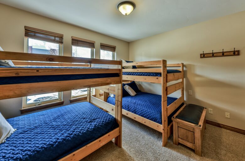 Upscale Winter Park Getaway | Shuttle to Ski, Walk to Restaurants! - Winter Park, Colorado