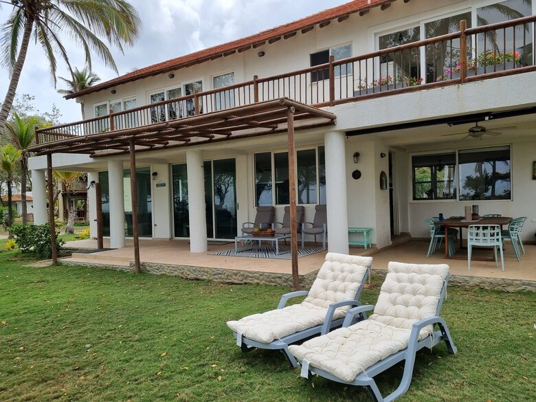 Spacious Beachfront Villa | 30 minutes from Cartagena - Lomita Arena, Colombia