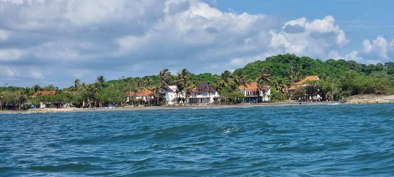 Spacious Beachfront Villa | 30 minutes from Cartagena - Lomita Arena, Colombia