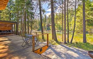 Pacific Northwest River Cabin - Leavenworth, Washington