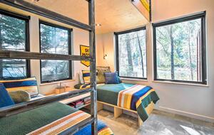 Pacific Northwest River Cabin - Leavenworth, Washington