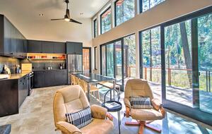 Pacific Northwest River Cabin - Leavenworth, Washington