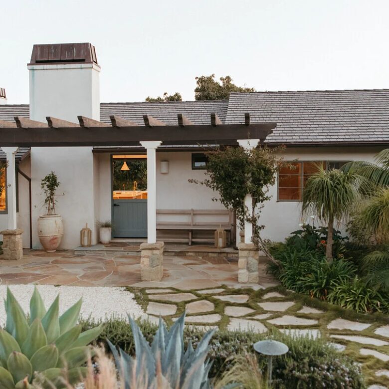 Four Feathers Farmhouse Villa - Montecito, California