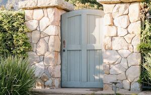 Four Feathers Farmhouse Villa - Montecito, California
