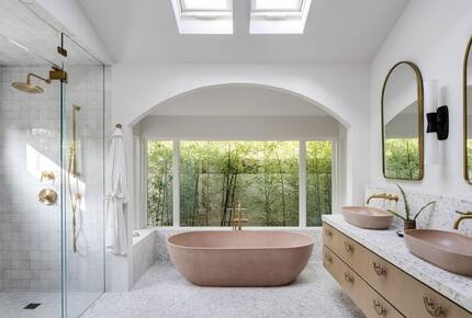 Four Feathers Farmhouse Villa - Montecito, California