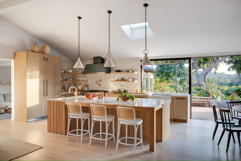 Four Feathers Farmhouse Villa - Montecito, California