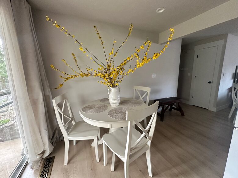 Charming Home Polk County - Dallas, Oregon