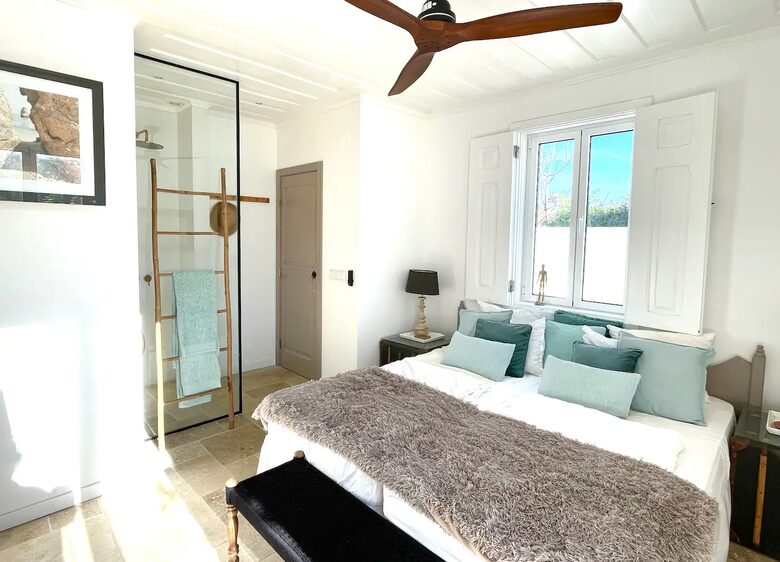 Amorzinho Do Vau | Historic Villa With Direct Beach Access - Portimao, Portugal