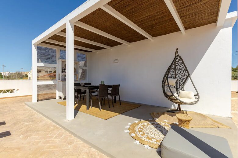 Amorzinho Do Vau | Historic Villa With Direct Beach Access - Portimao, Portugal