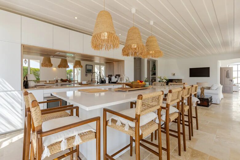 Amorzinho Do Vau | Historic Villa With Direct Beach Access - Portimao, Portugal