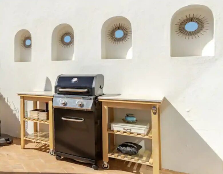 Amorzinho Do Vau | Historic Villa With Direct Beach Access - Portimao, Portugal