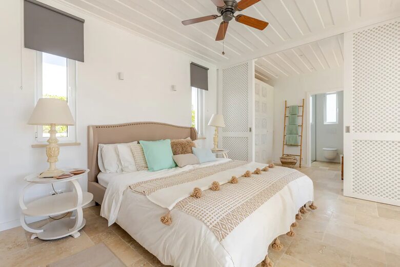 Amorzinho Do Vau | Historic Villa With Direct Beach Access - Portimao, Portugal