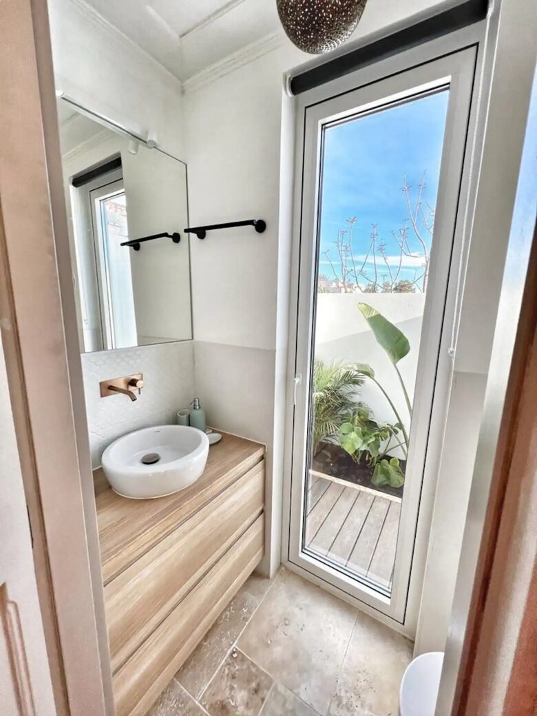 Amorzinho Do Vau | Historic Villa With Direct Beach Access - Portimao, Portugal