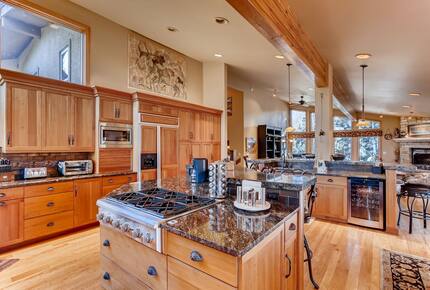 Frisco Mountain View Retreat | Close to 5 Ski Resorts - Frisco, Colorado