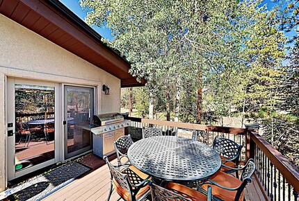 Frisco Mountain View Retreat | Close to 5 Ski Resorts - Frisco, Colorado