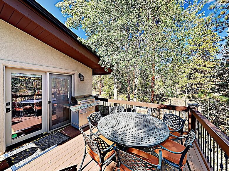Frisco Mountain View Retreat | Close to 5 Ski Resorts - Frisco, Colorado