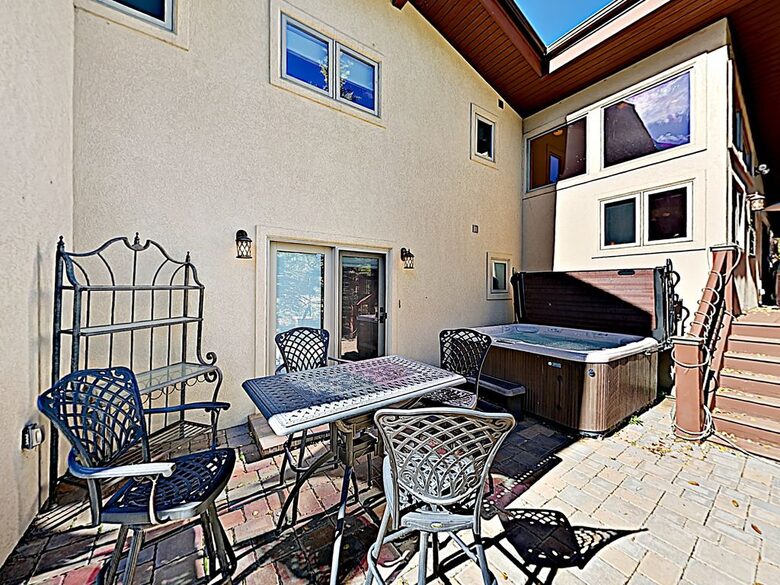 Frisco Mountain View Retreat | Close to 5 Ski Resorts - Frisco, Colorado