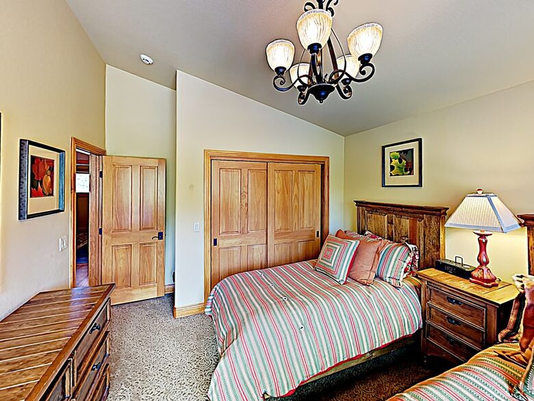 Frisco Mountain View Retreat | Close to 5 Ski Resorts - Frisco, Colorado