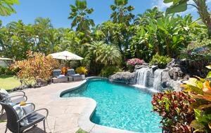Hawaiian paradise with solar-heated pool