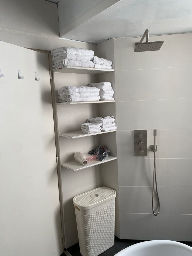 Elegant Matignon Flat - Paris, France